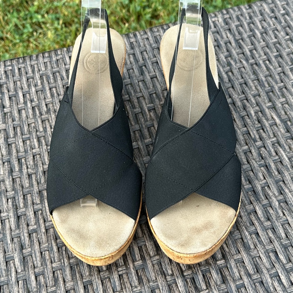 Super comfy and stylish black Charleston shoes!